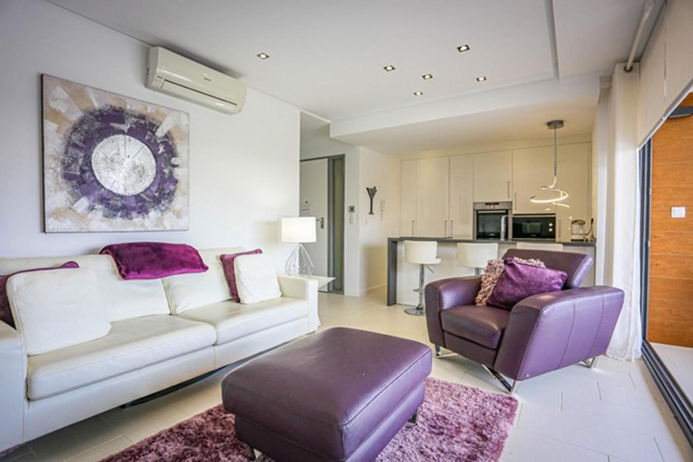 Stylish and modern condo in Villamartin