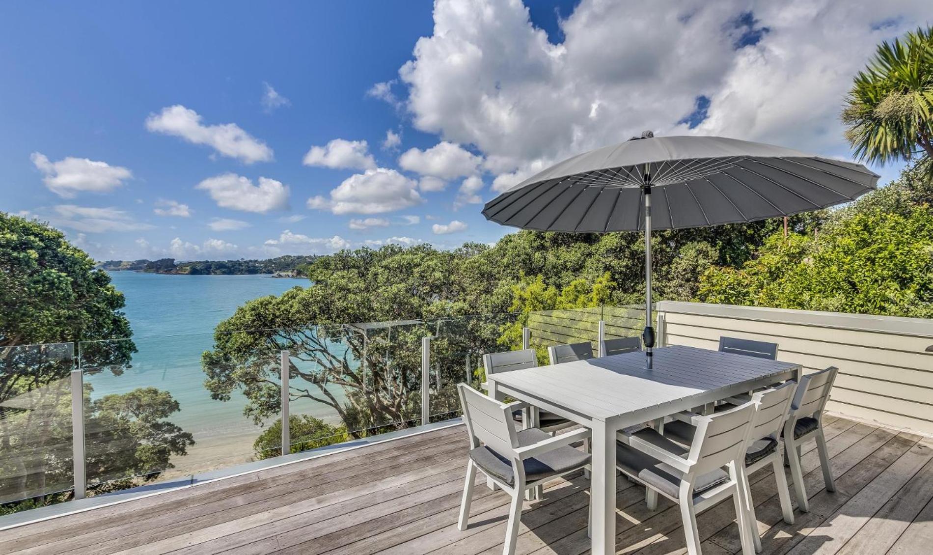 Absolute Beachfront Oneroa