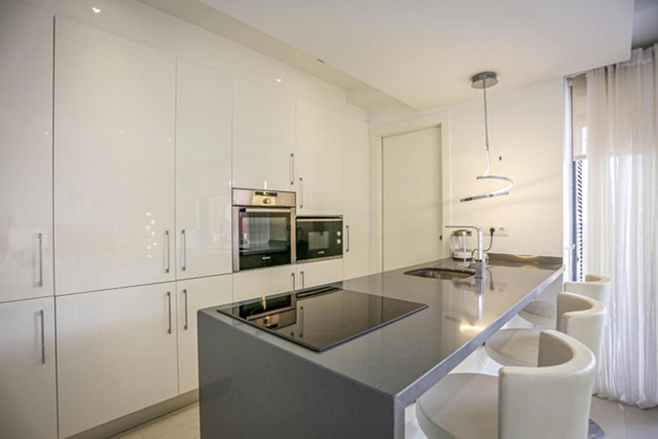 Stylish and modern condo in Villamartin