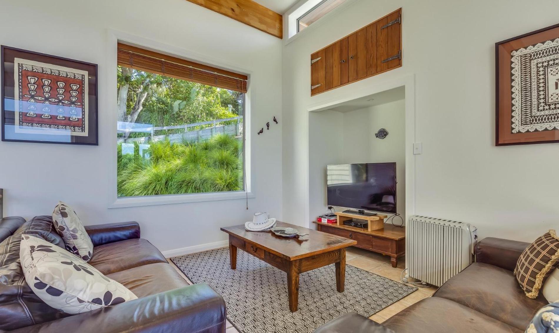 Absolute Beachfront Oneroa