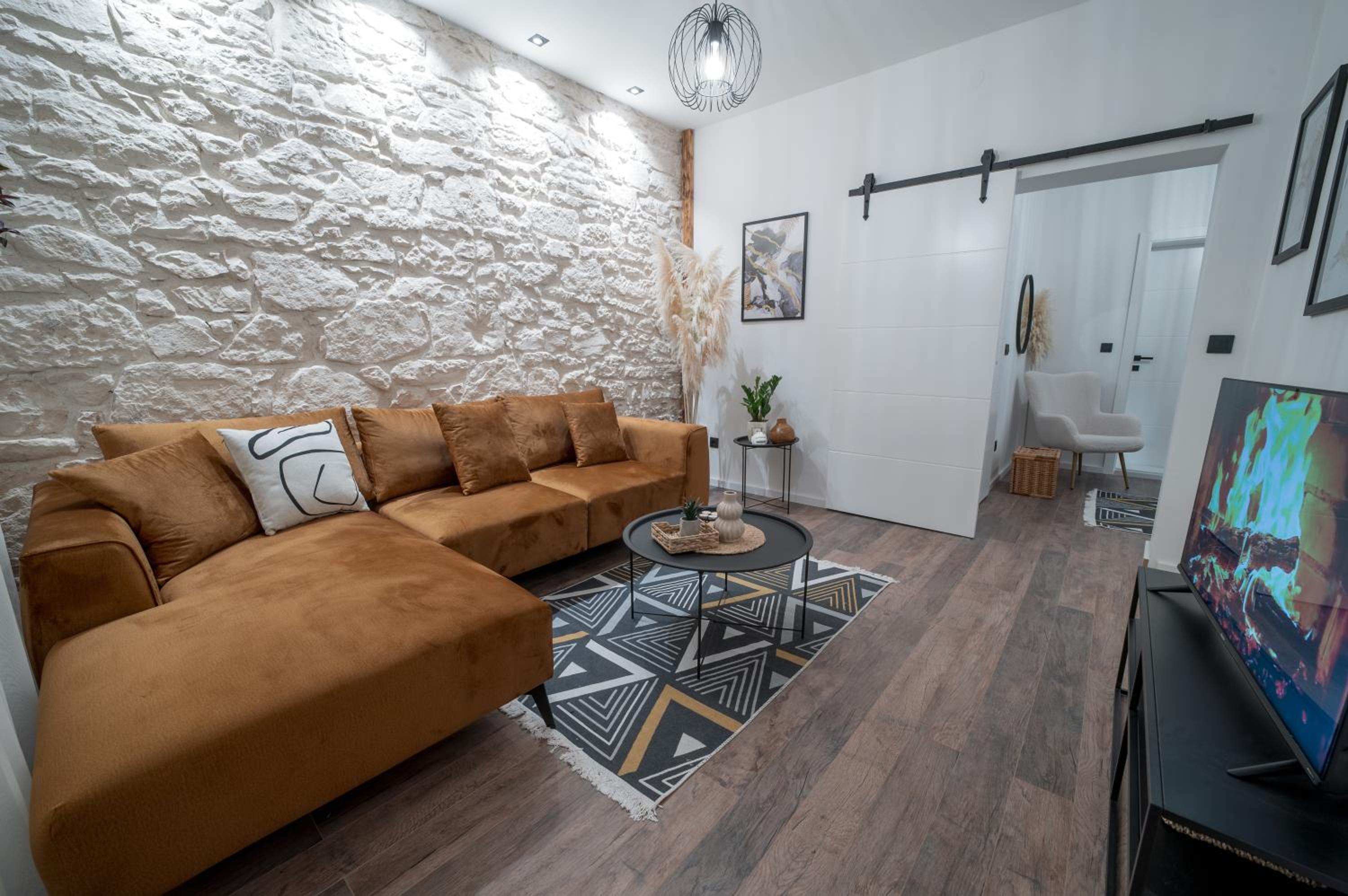 Ema's Oasis Mostar House, Your Perfect Getaway, Free Private Parking and Garden
