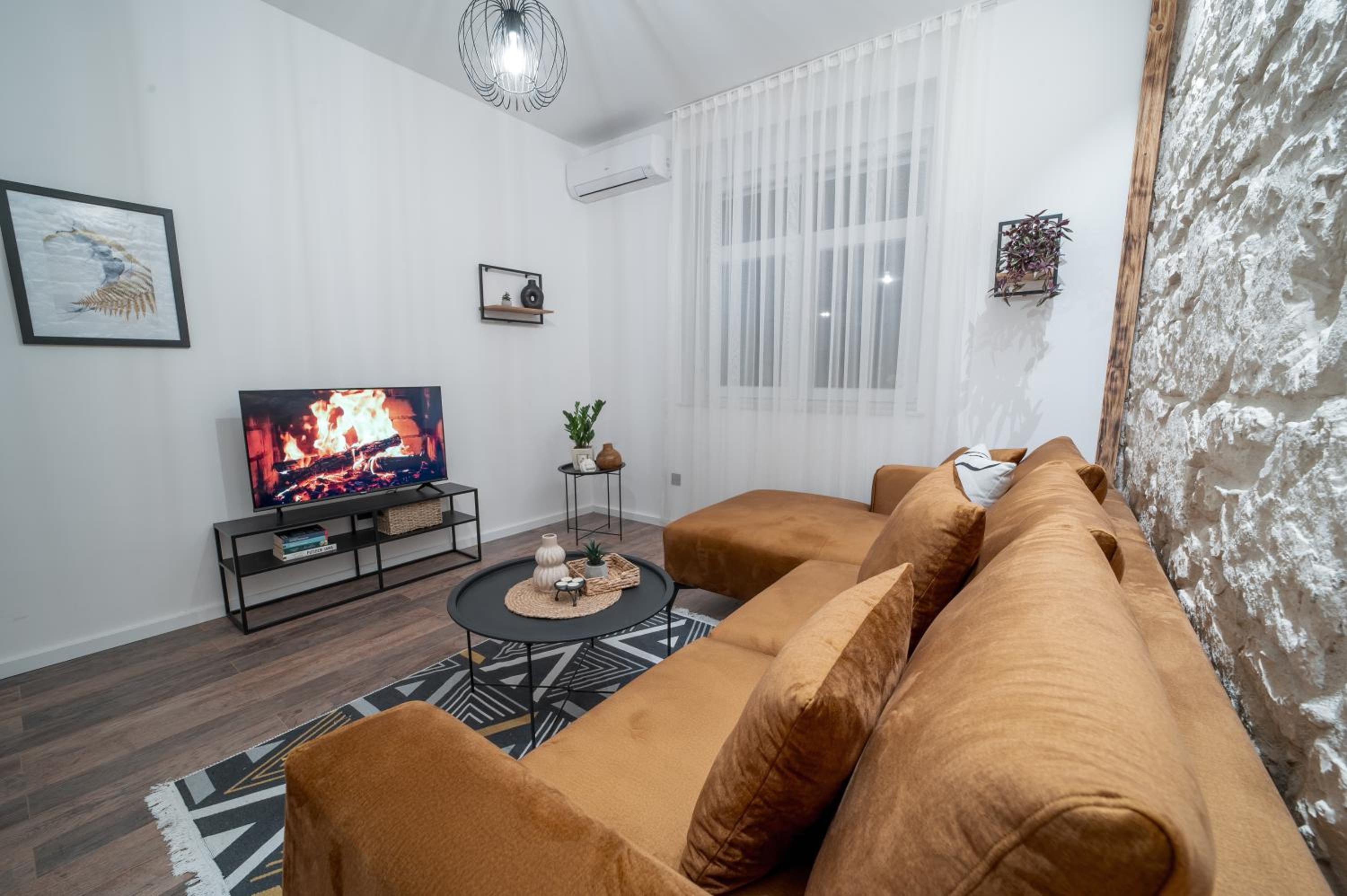Ema's Oasis Mostar House, Your Perfect Getaway, Free Private Parking and Garden