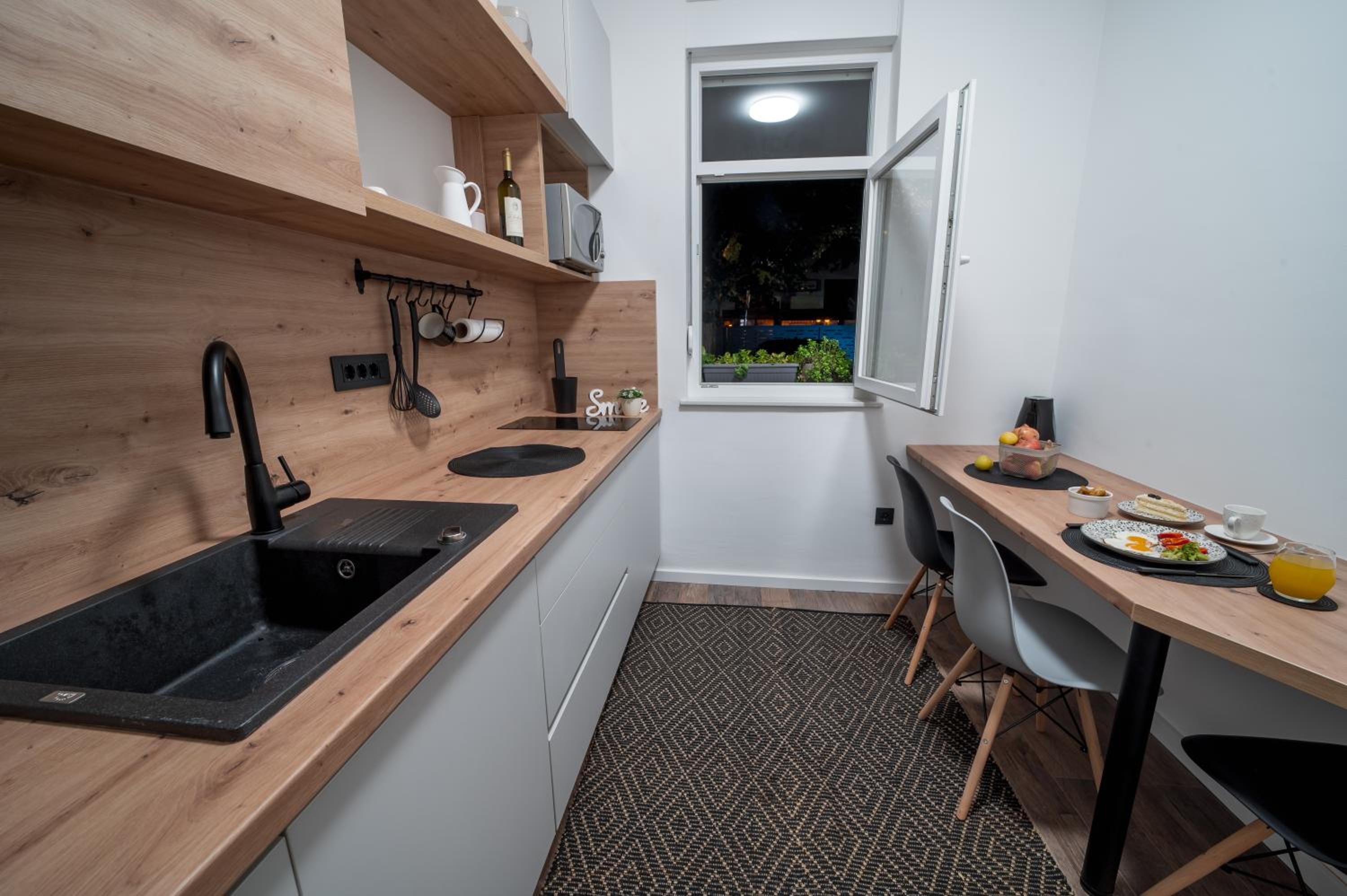 Ema's Oasis Mostar House, Your Perfect Getaway, Free Private Parking and Garden