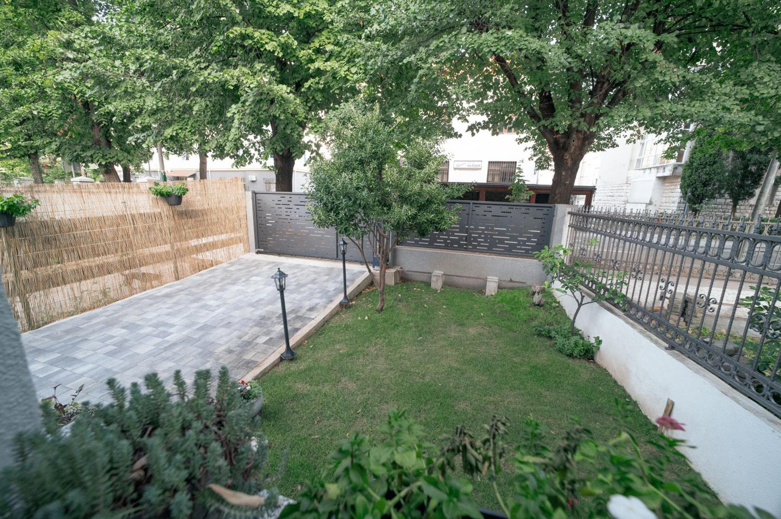 Ema's Oasis Mostar House, Your Perfect Getaway, Free Private Parking and Garden