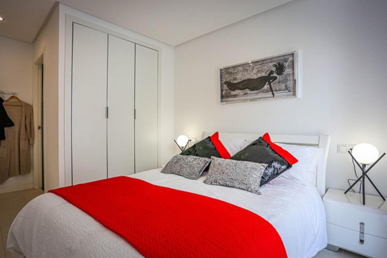 Stylish and modern condo in Villamartin