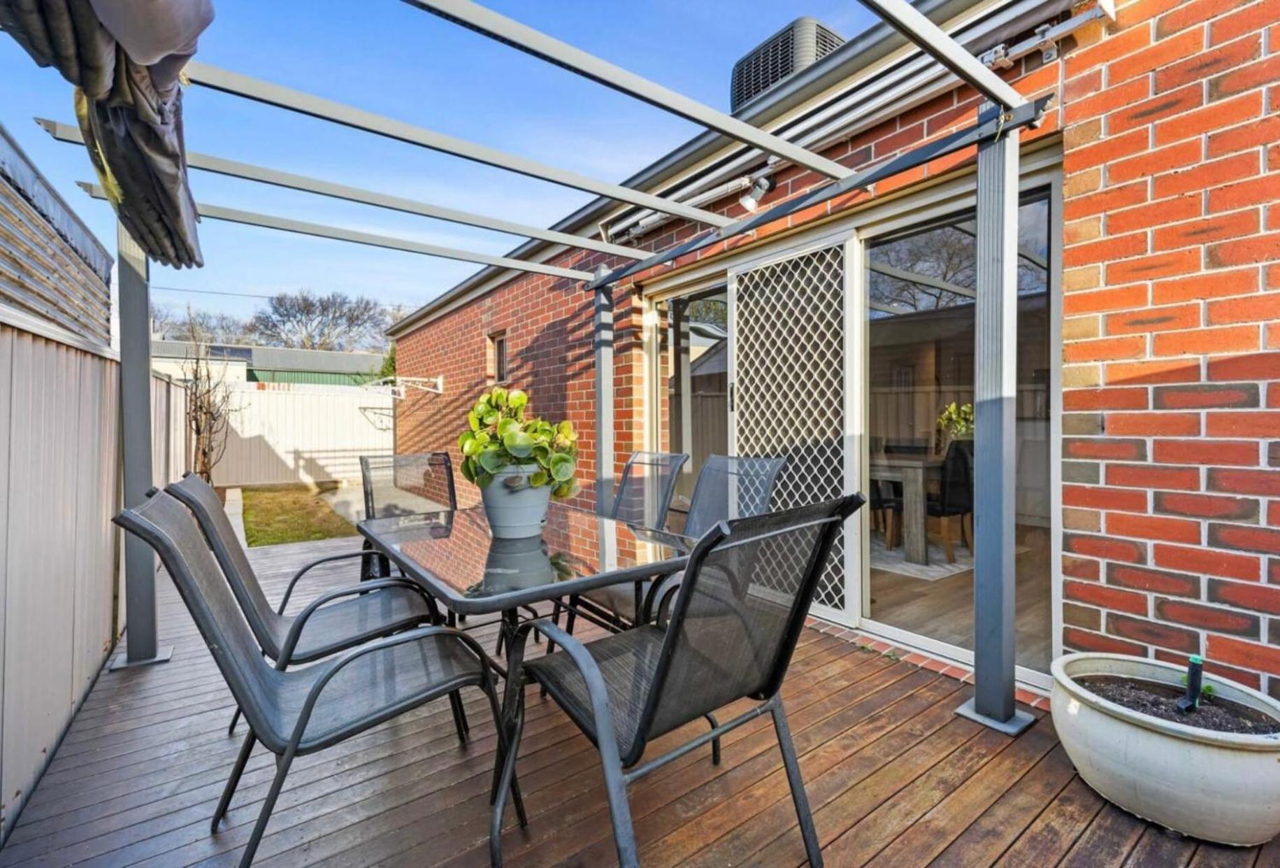 Red Brick Retreat