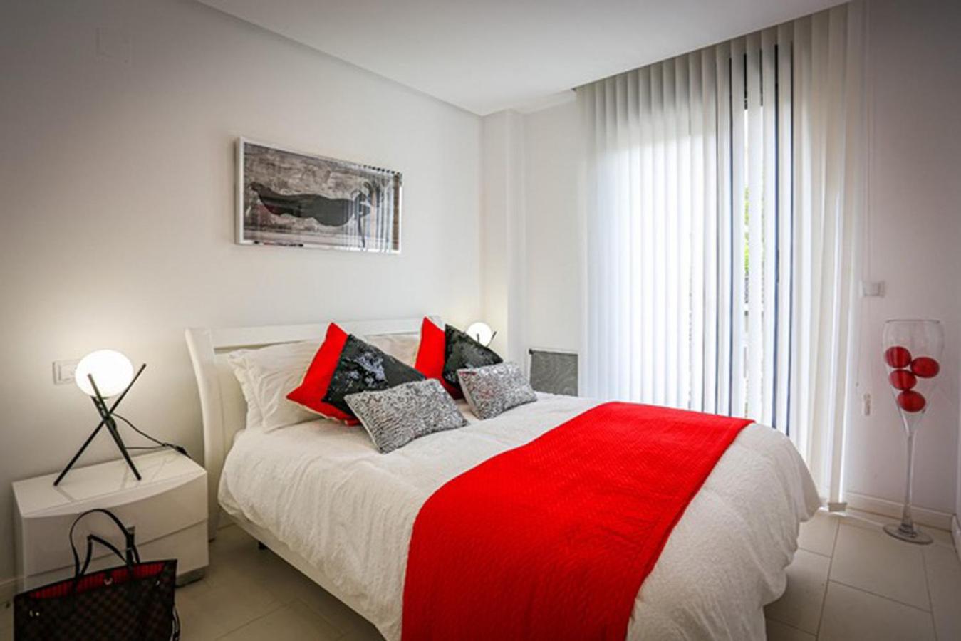 Stylish and modern condo in Villamartin