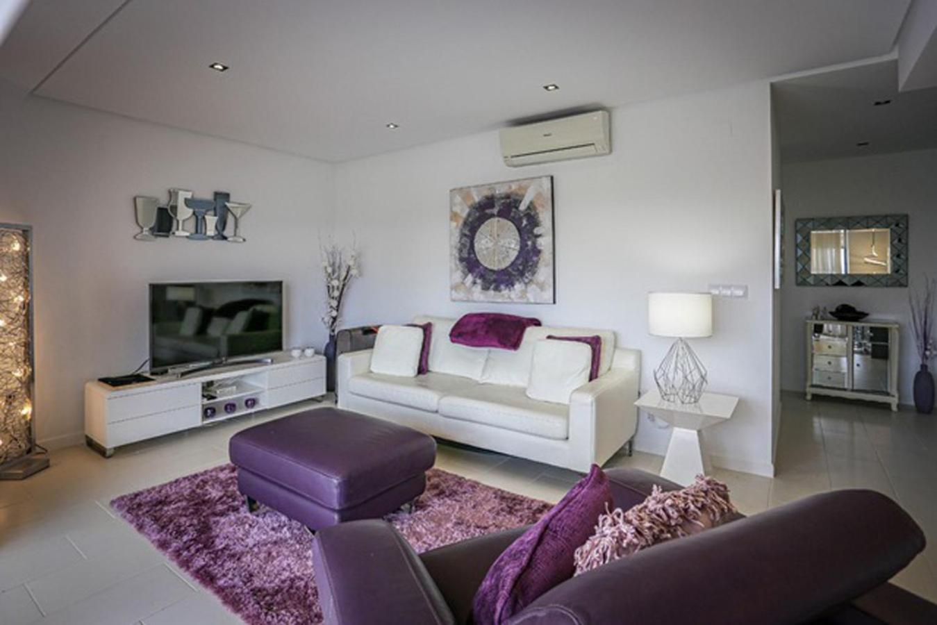 Stylish and modern condo in Villamartin
