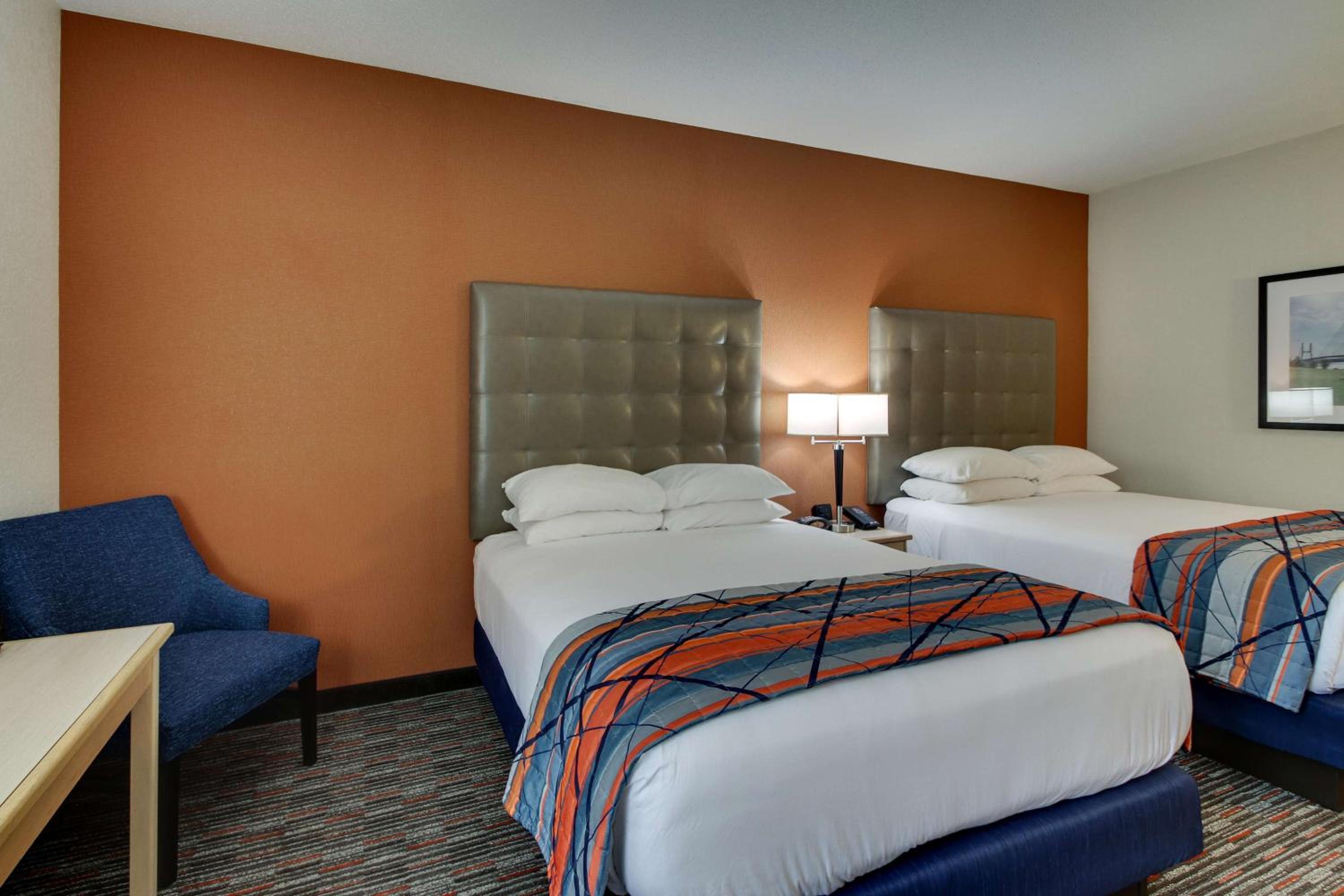Cape Girardeau Vacations - Pear Tree Inn Cape Girardeau West - Property Image 10