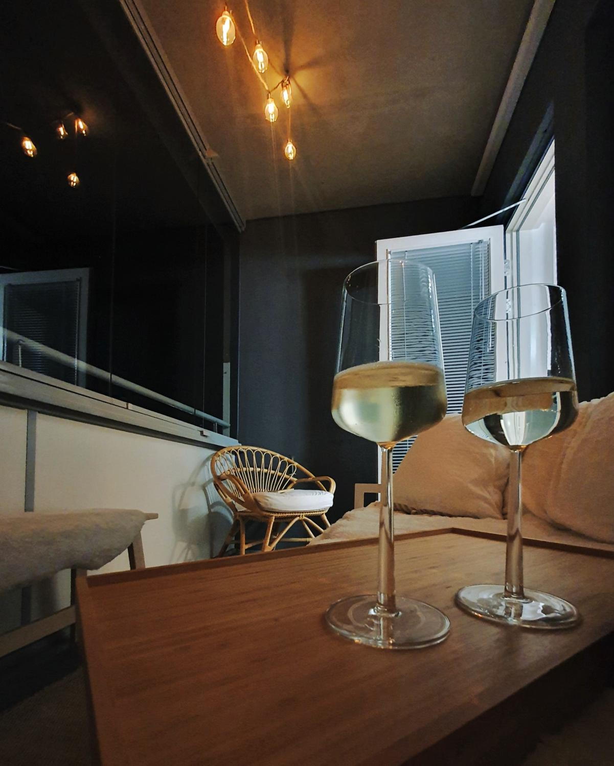 Modern apartment with sauna and free parking view 3
