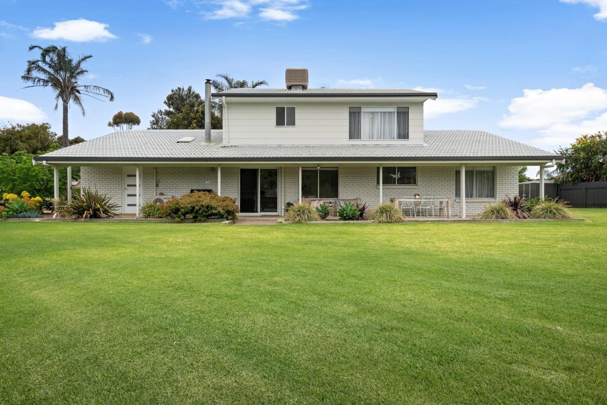 The Arches ~ Style, location and spacious living!