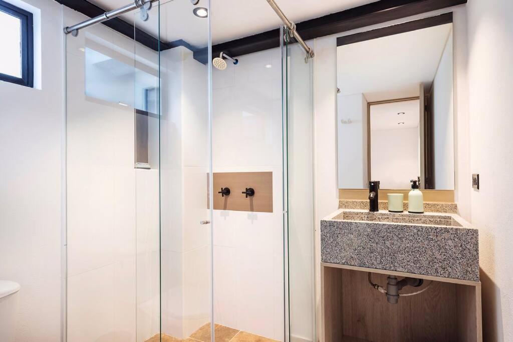 Gorgeous 2/2 in PRIME Location! Brand NEW