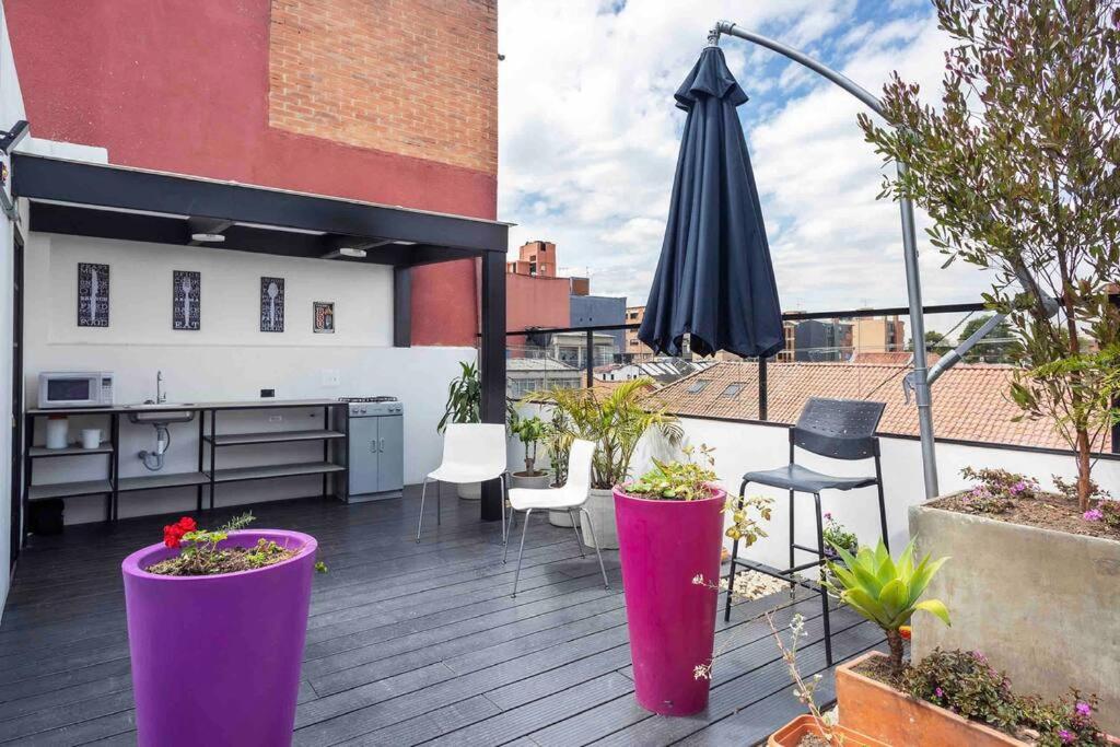 Gorgeous 2/2 in PRIME Location! Brand NEW