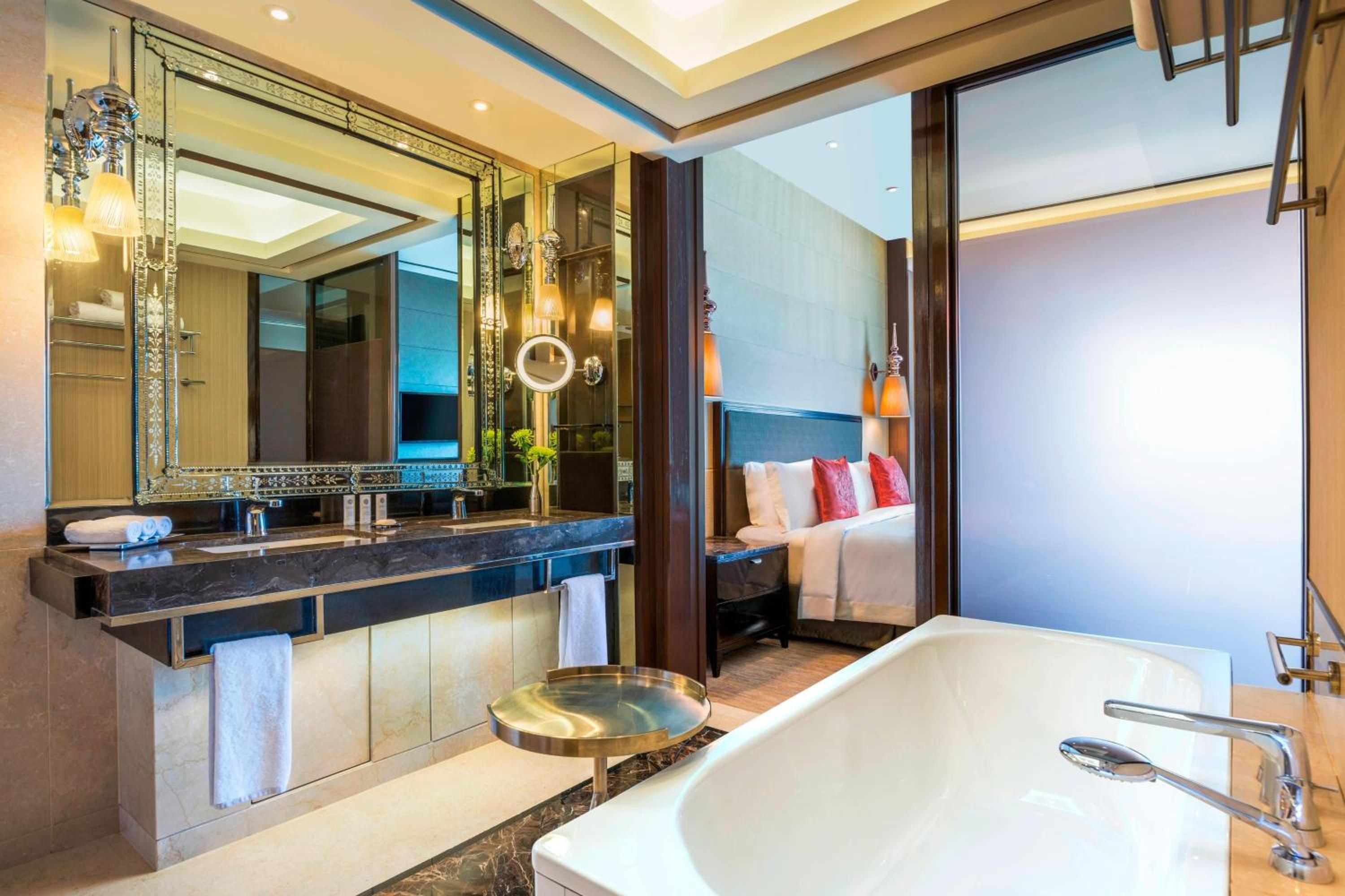 Mumbai Vacations - The St. Regis Mumbai - Property Image 13
