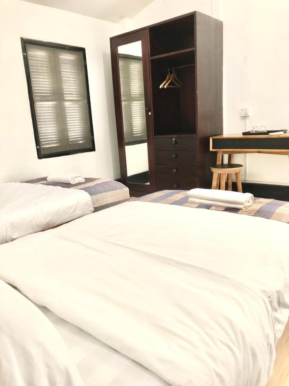 Meet sunset hostel Luangprabang