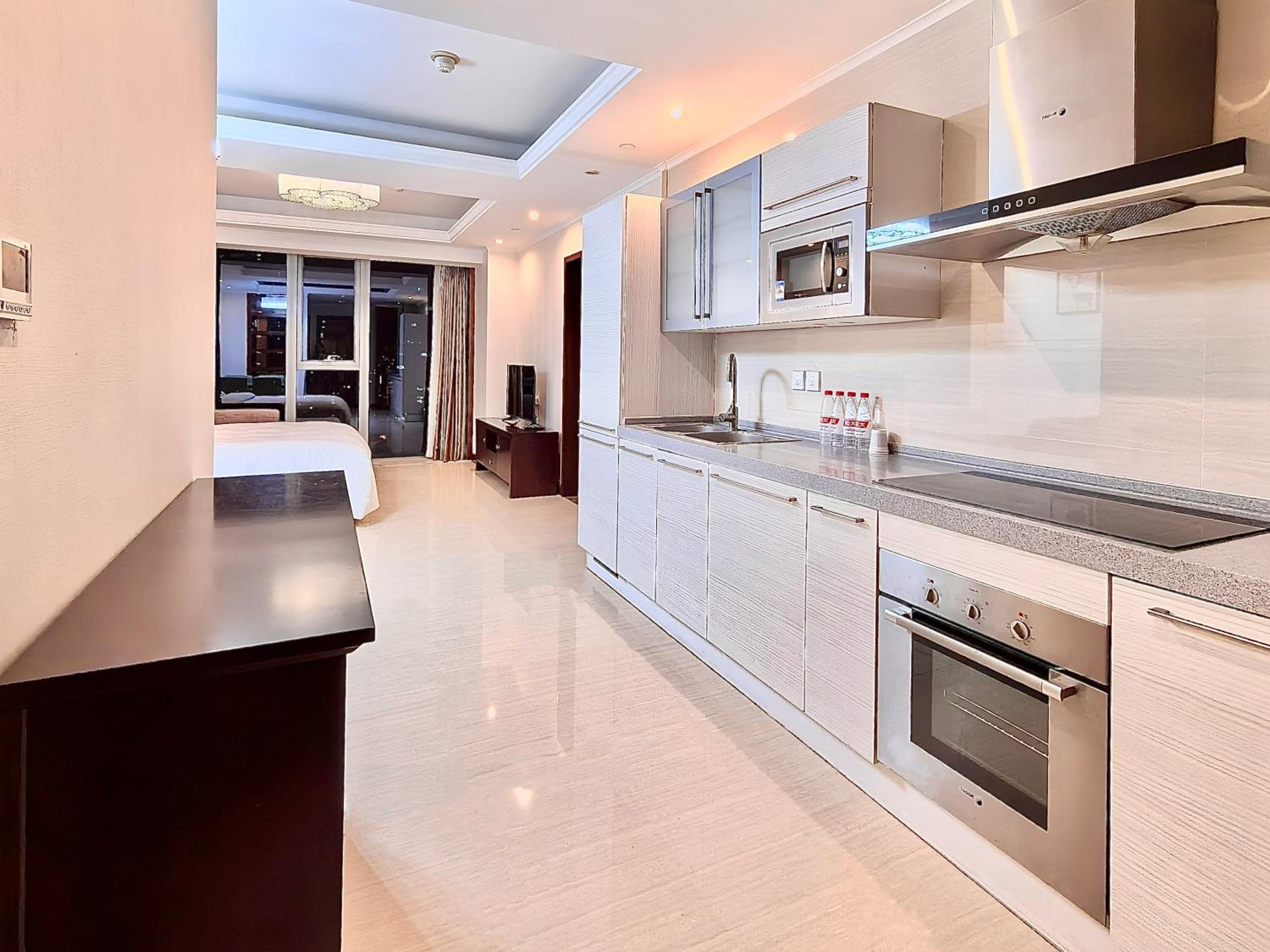 Qingdao Elegant Central Apartment view 4