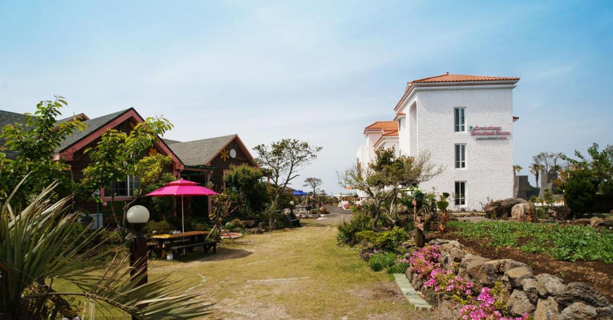 Jeju Vacations - Lapaloma Pension - Property Image 2