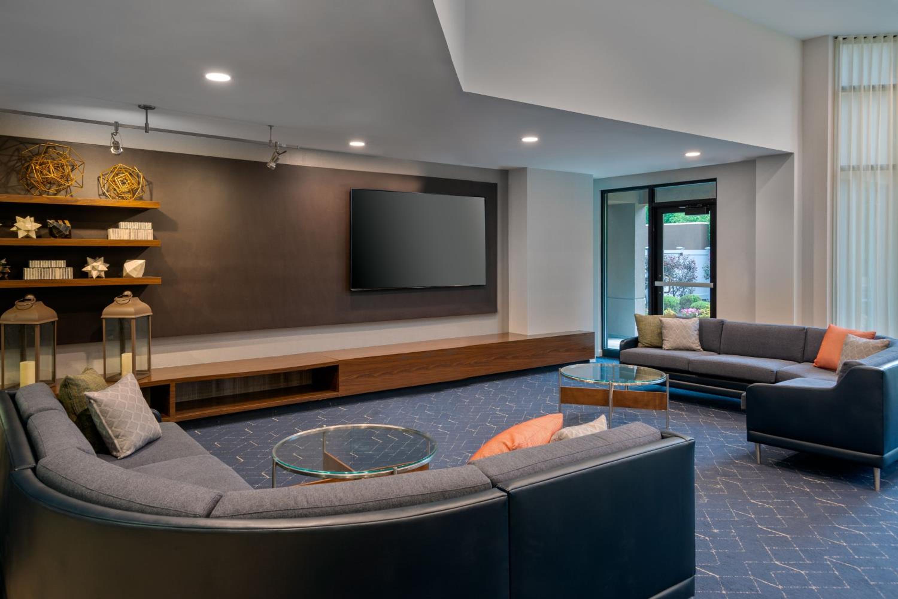 Danbury Vacations - Courtyard by Marriott Danbury - Property Image 12