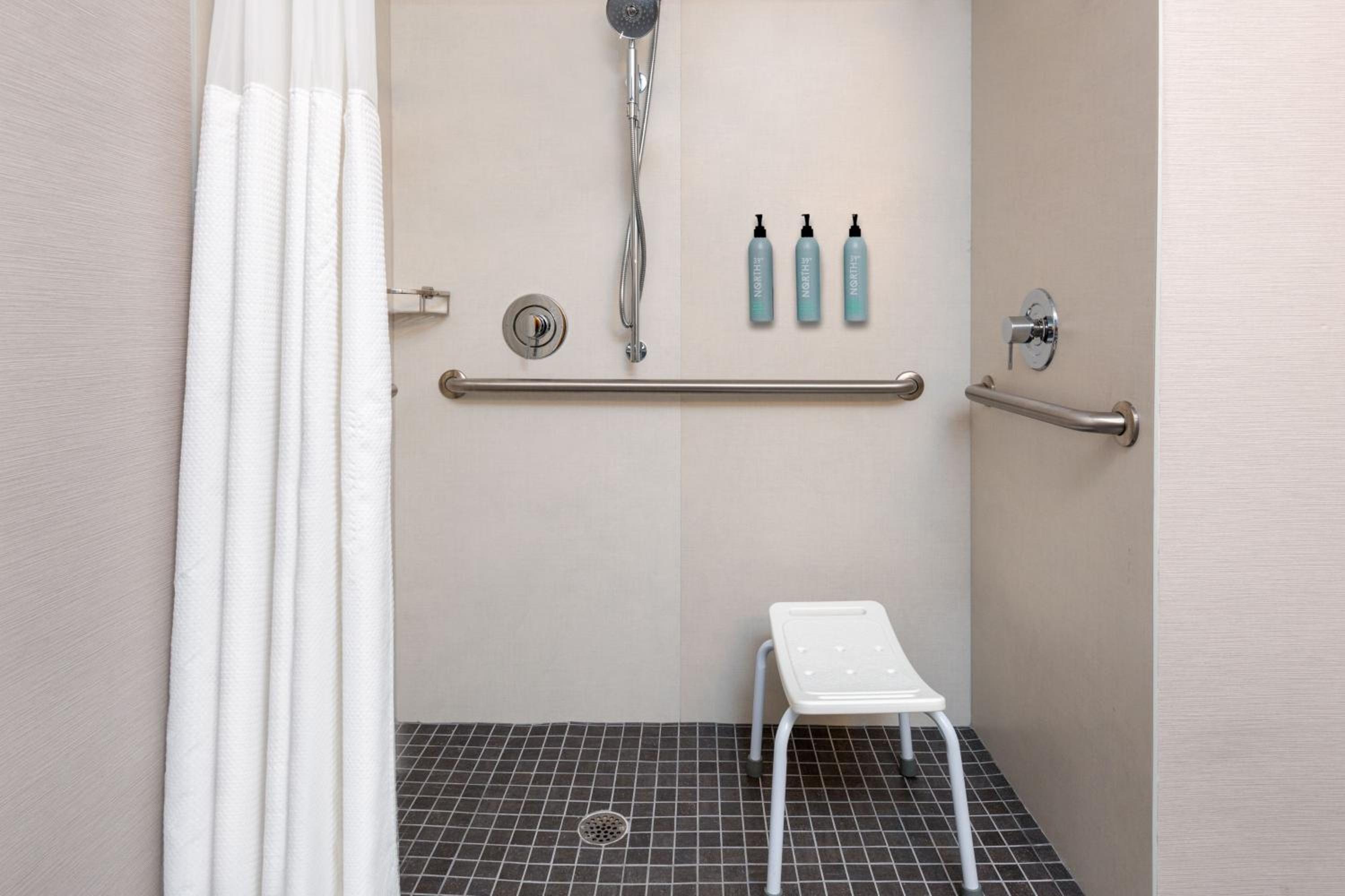 Danbury Vacations - Courtyard by Marriott Danbury - Property Image 20