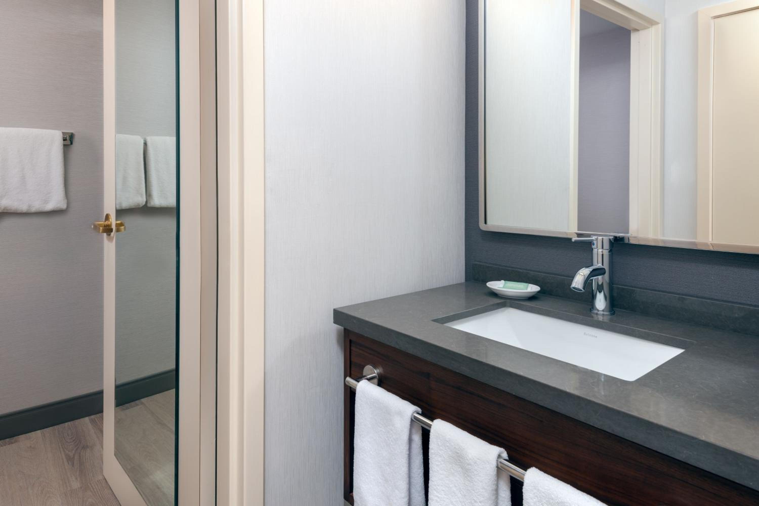 Danbury Vacations - Courtyard by Marriott Danbury - Property Image 21