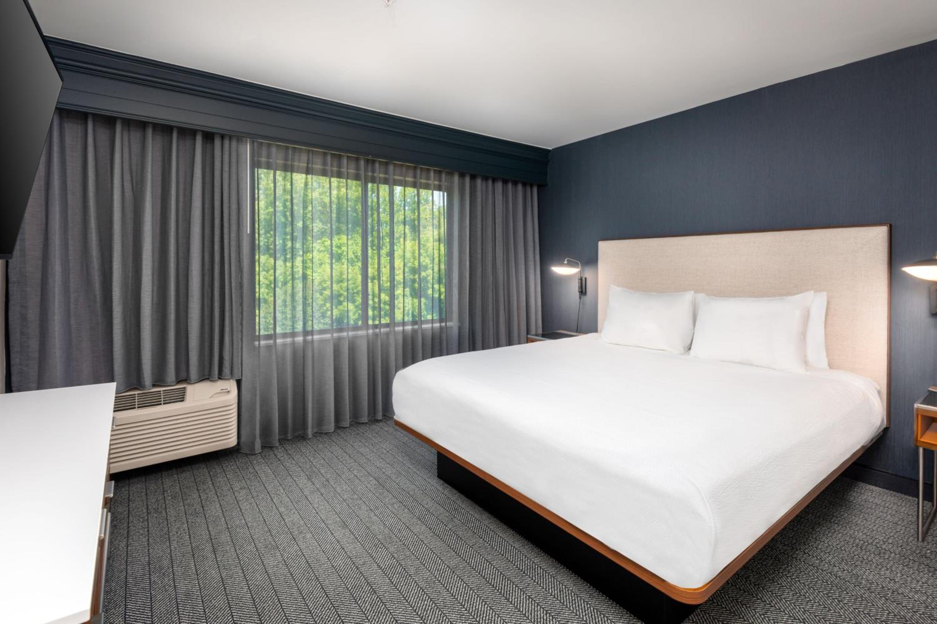 Danbury Vacations - Courtyard by Marriott Danbury - Property Image 24