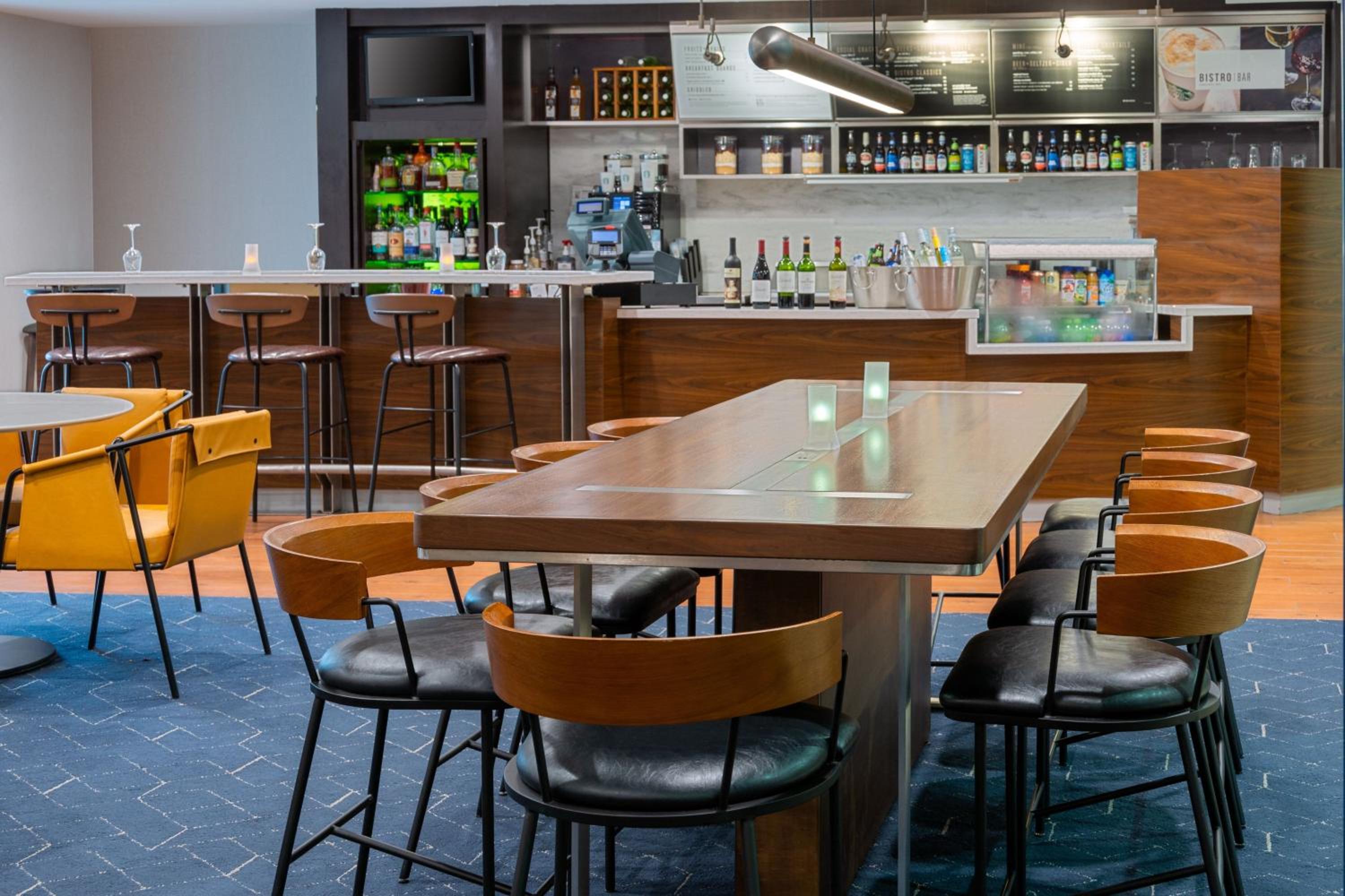 Danbury Vacations - Courtyard by Marriott Danbury - Property Image 38
