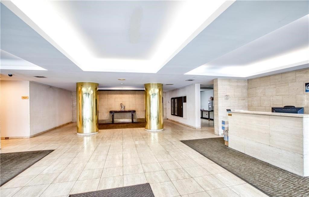 S 1 Bedroom Downtown Stamford view 3