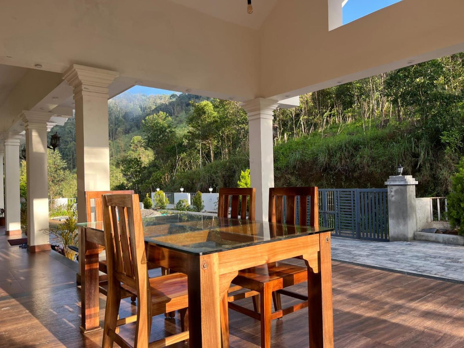 Munnar Alkaline Villa