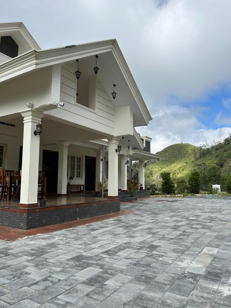 Munnar Alkaline Villa