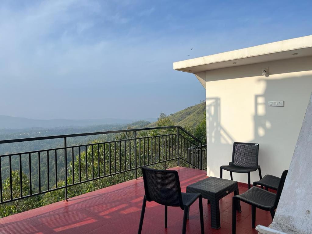 Munnar Alkaline Villa