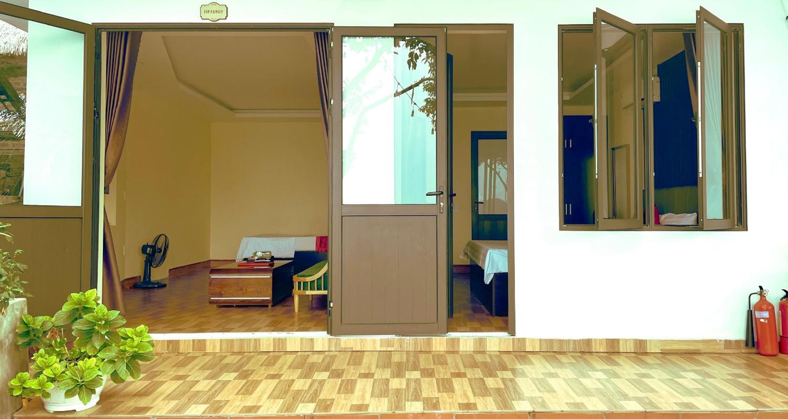 LePont Cat Ba Bungalow