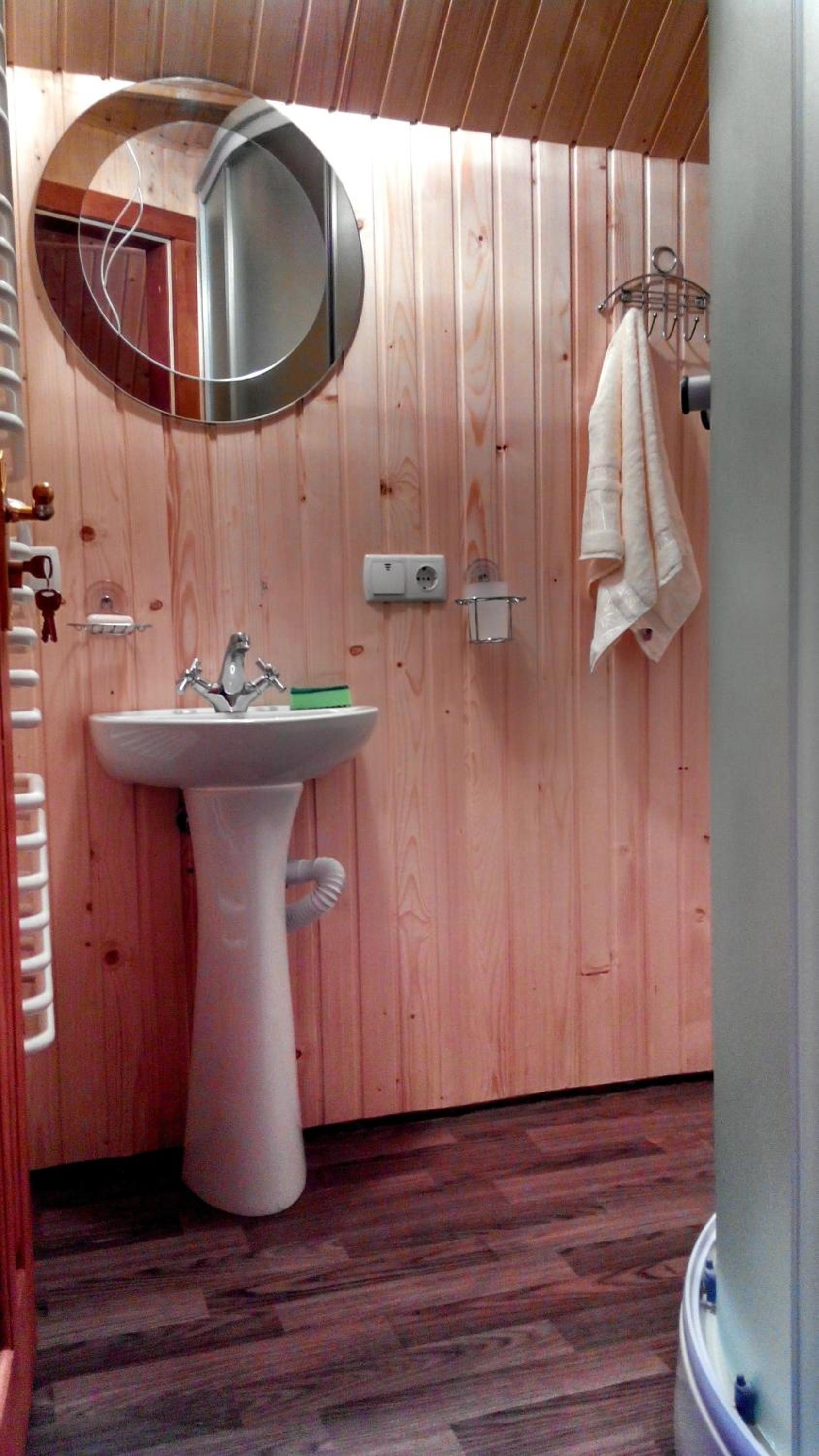 Cottage Ozerniy
