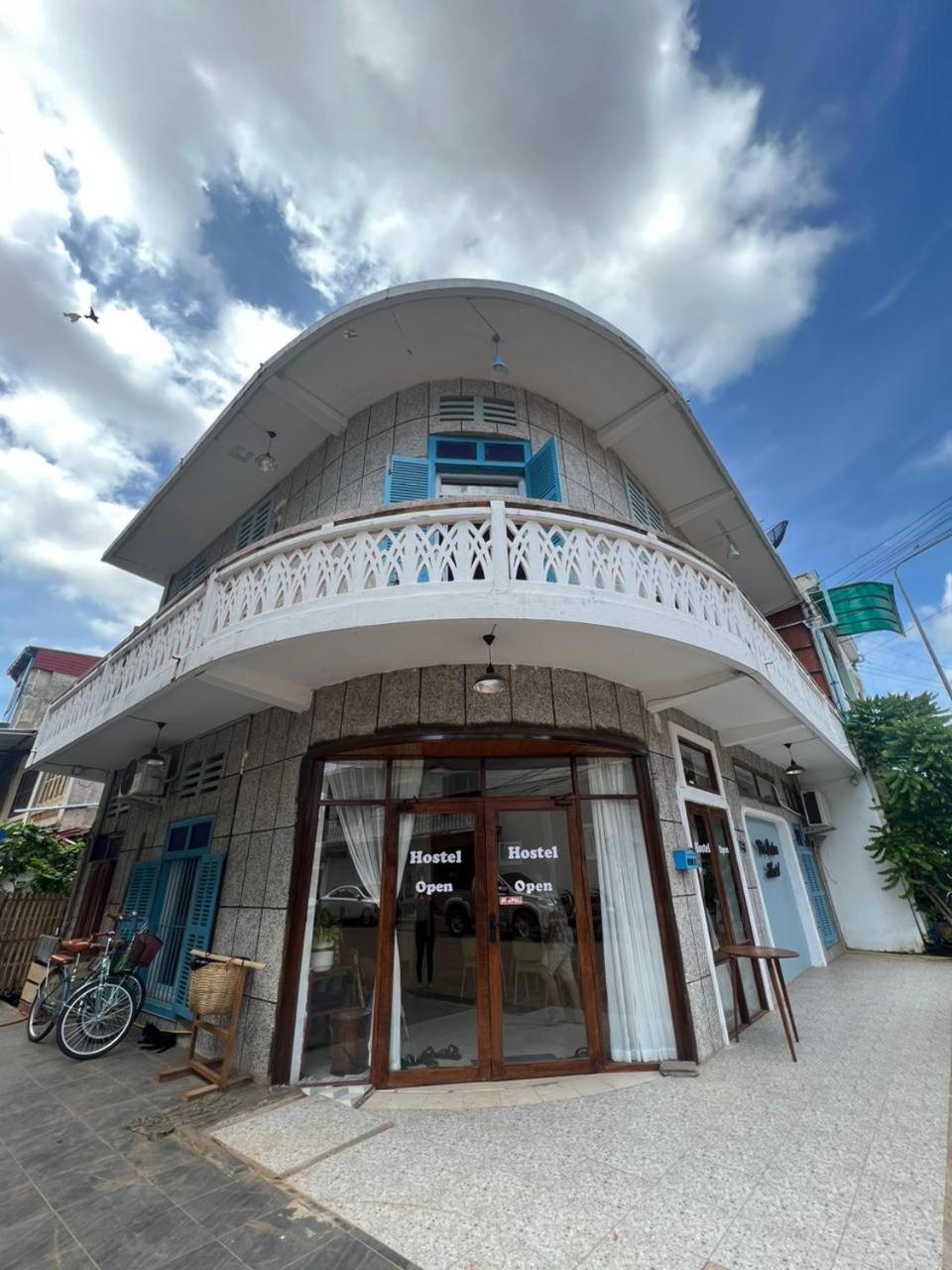 Via Pakse Hostel & Cafe
