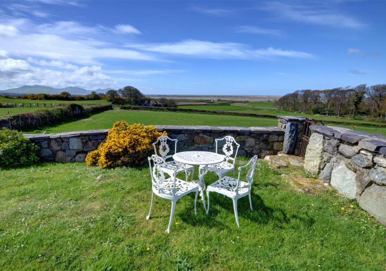 2 Bed in Caernarfon oc-wag263 view 3