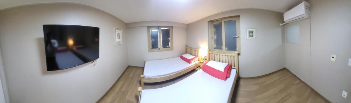 Red Guesthouse