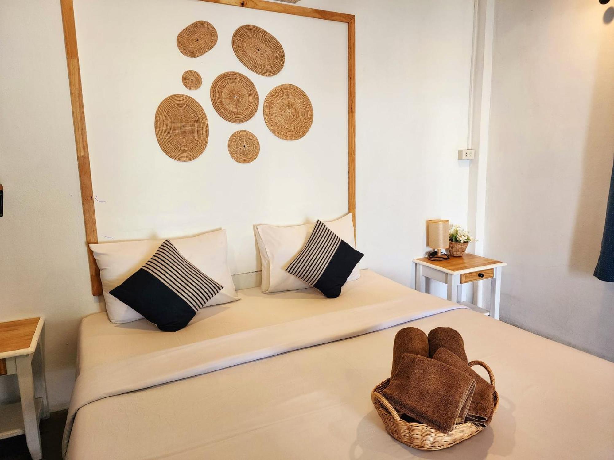 Minnie Seaview Resort