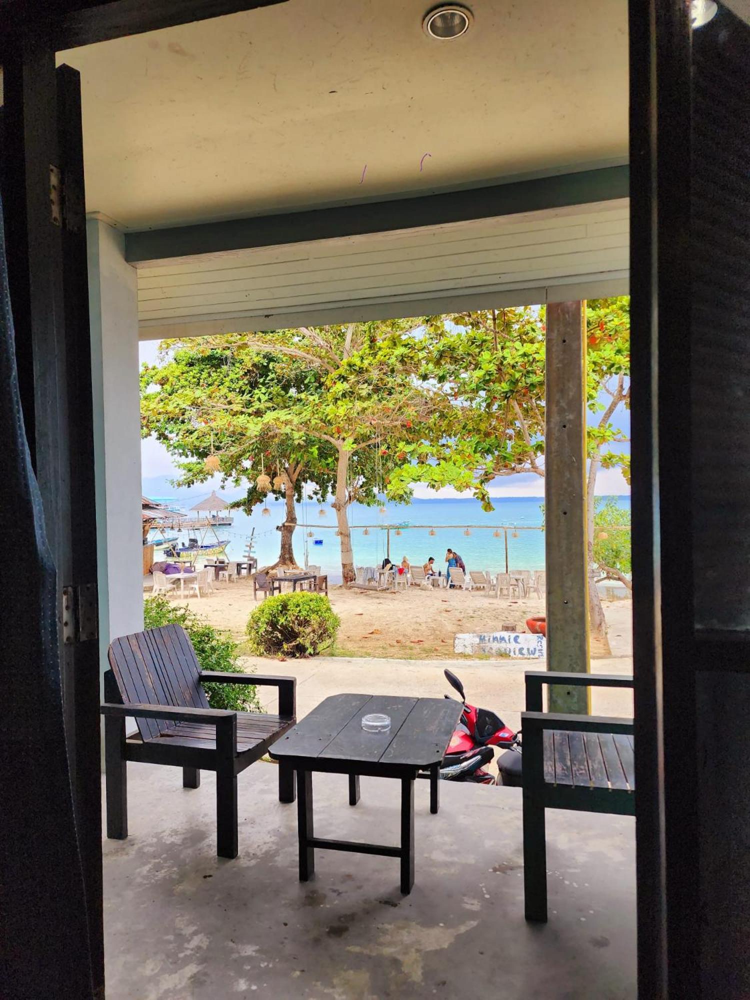 Minnie Seaview Resort