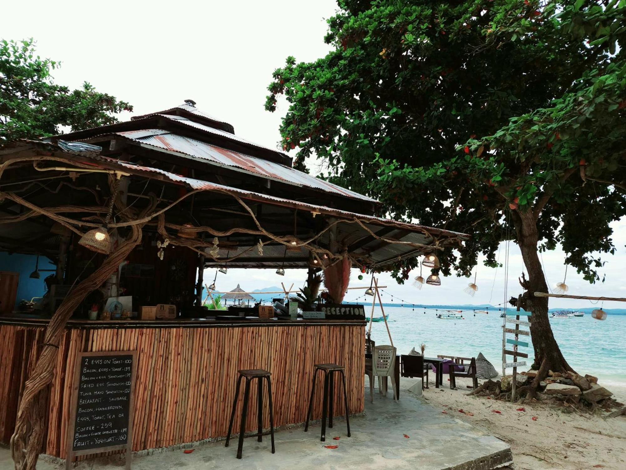 Minnie Seaview Resort