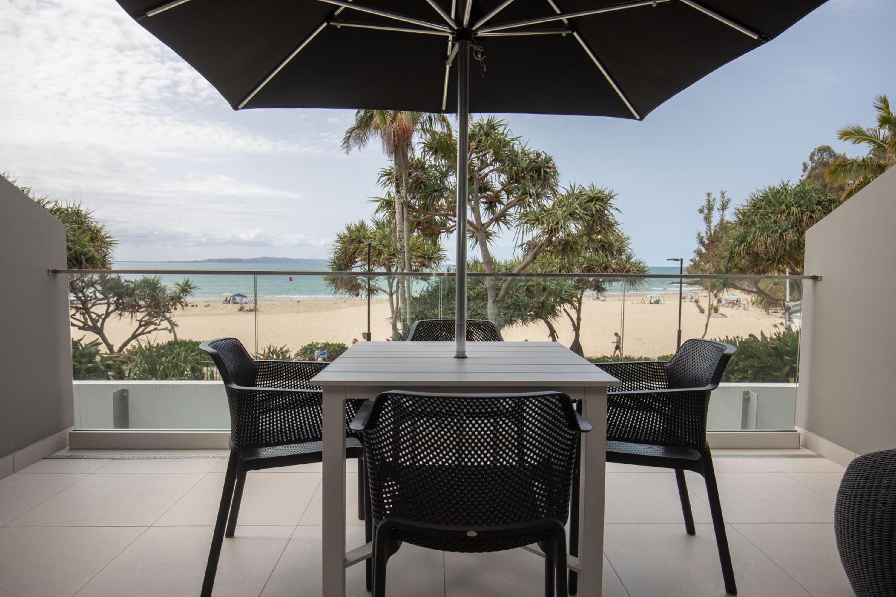 71 Hastings - Beachfront