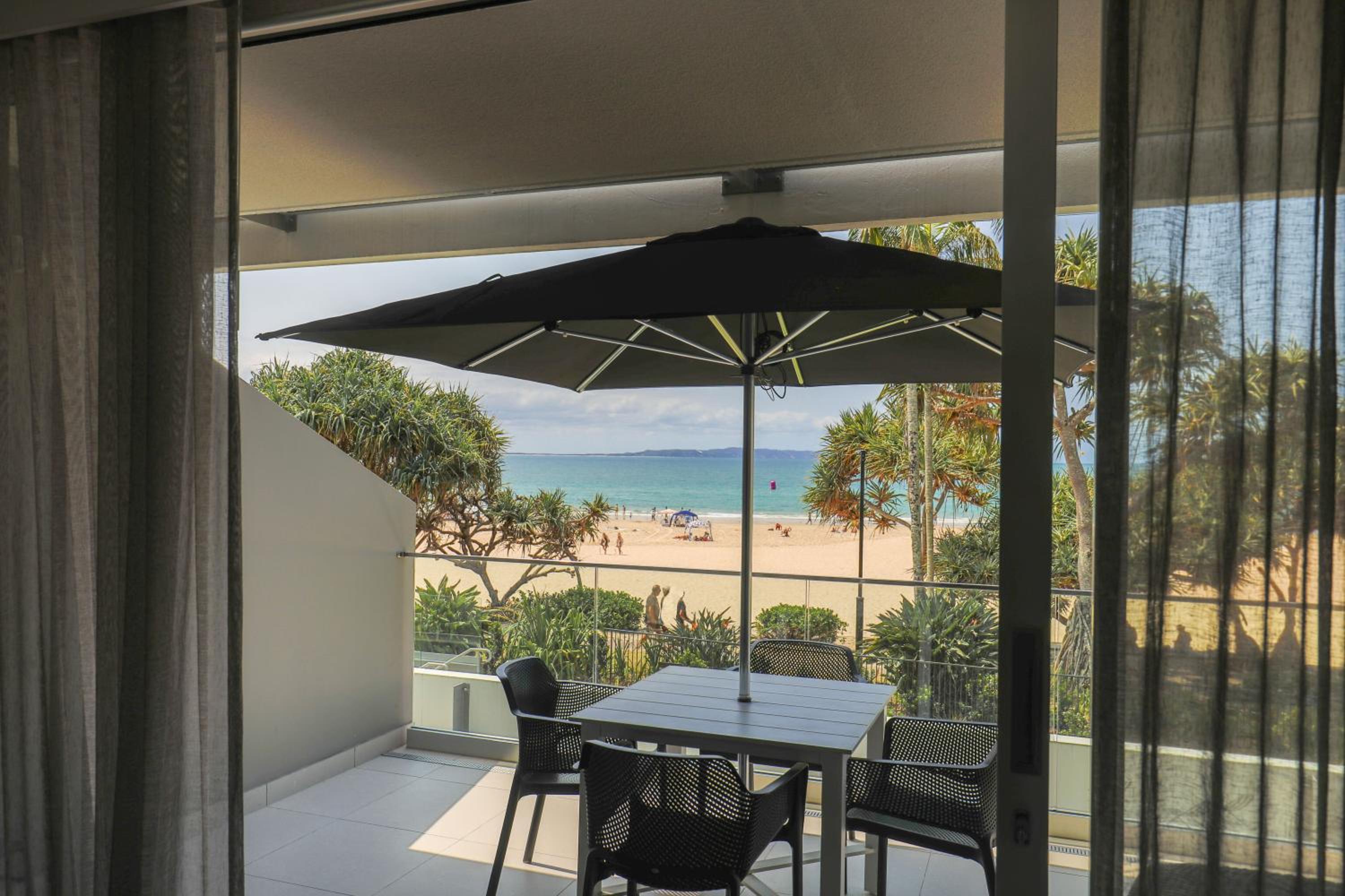71 Hastings - Beachfront