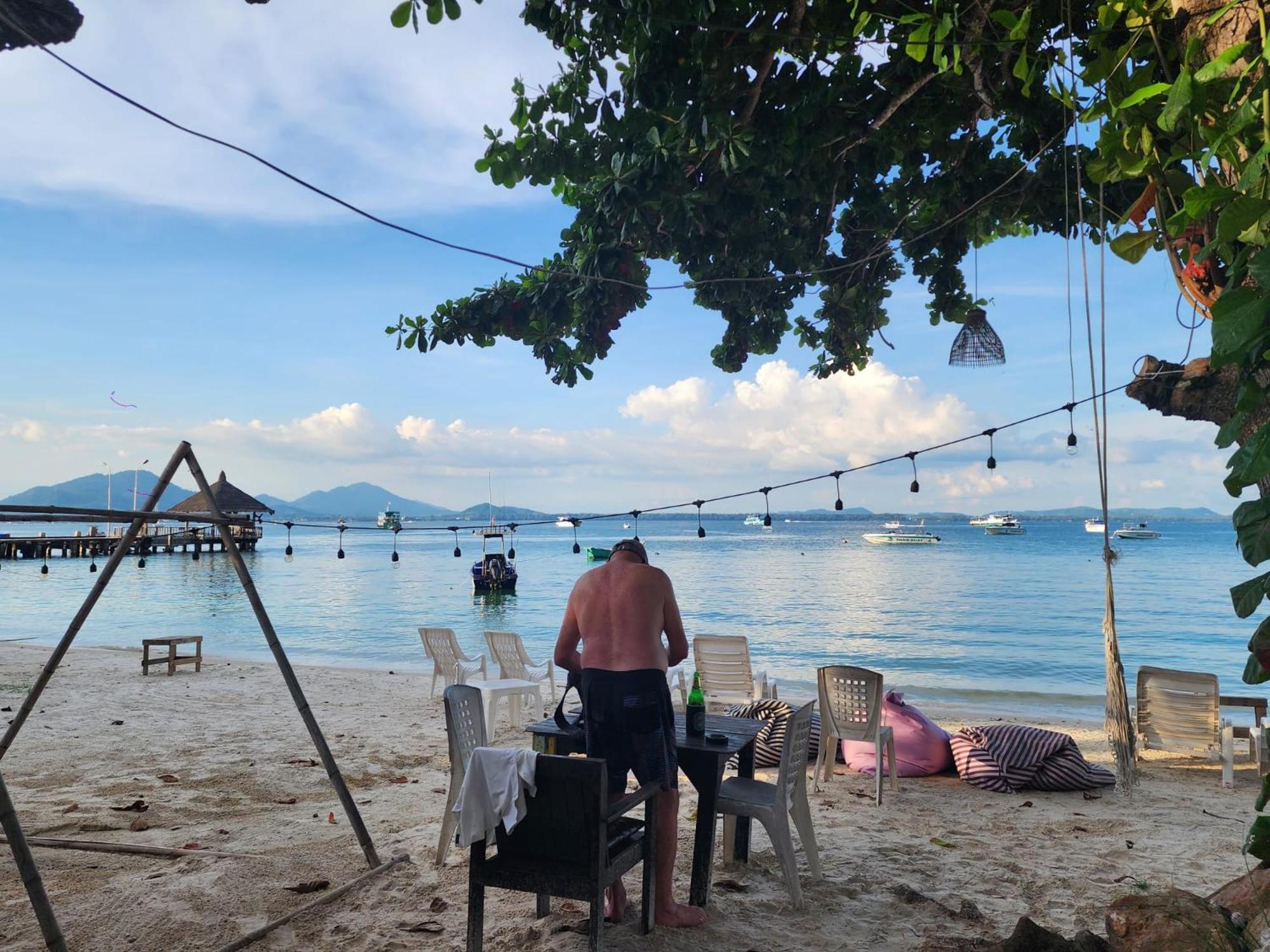 Minnie Seaview Resort
