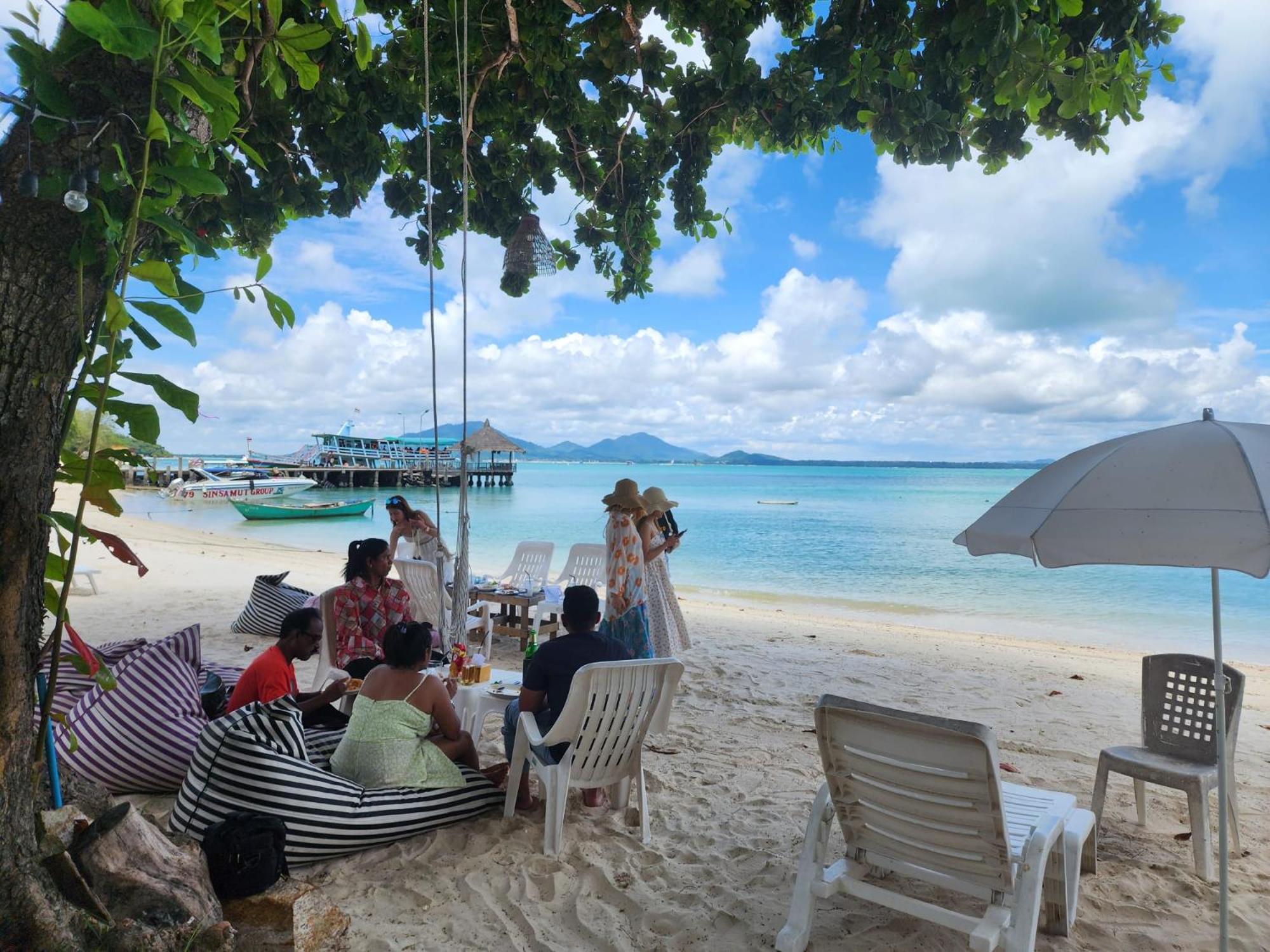 Minnie Seaview Resort