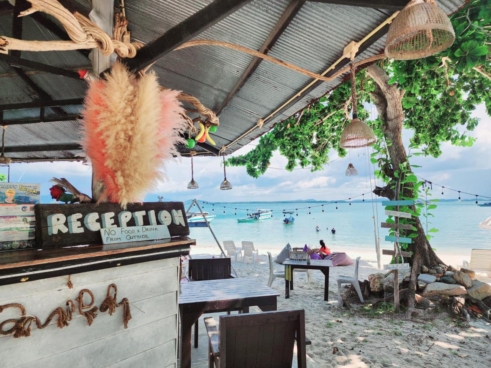 Minnie Seaview Resort