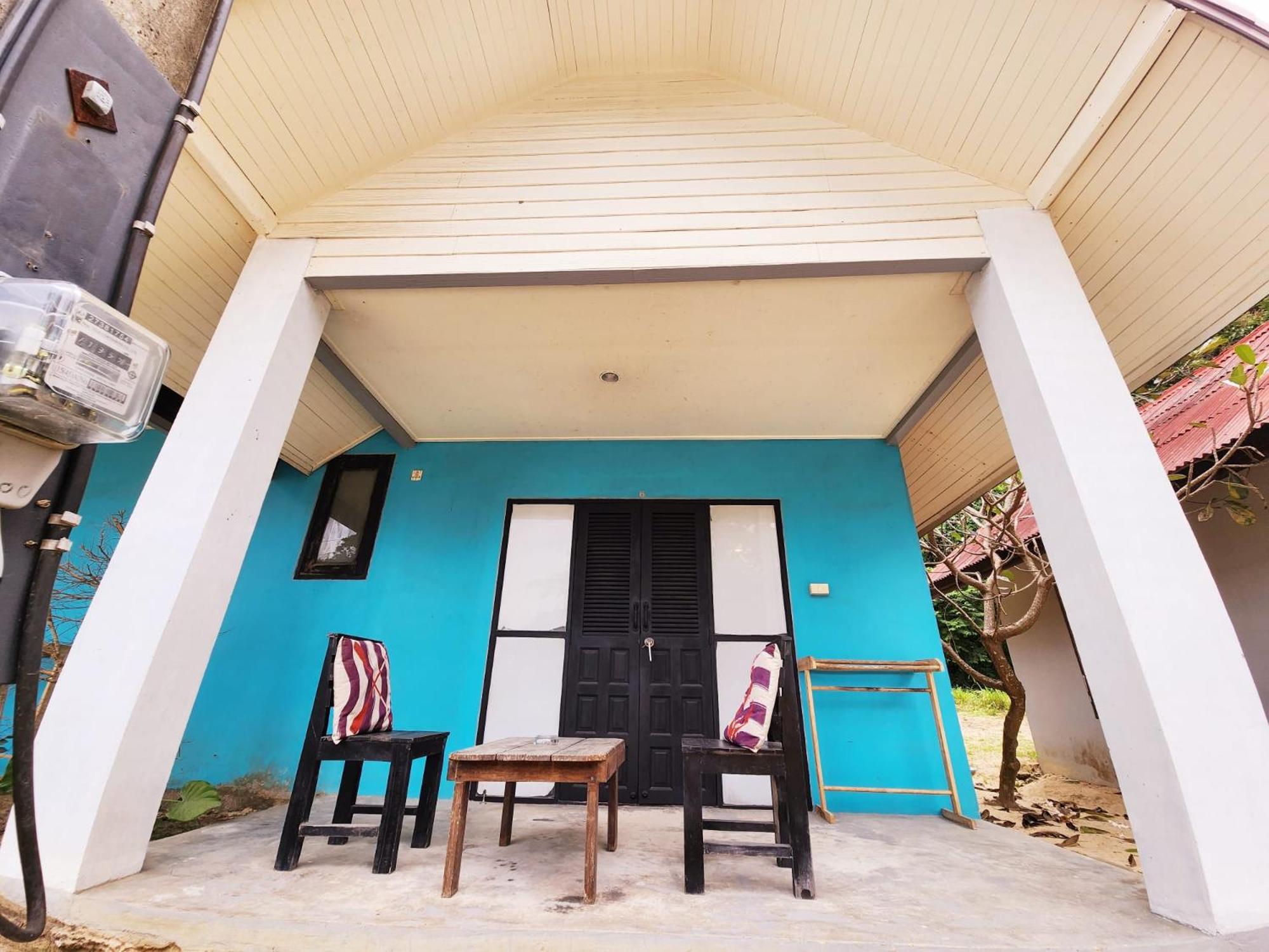 Minnie Seaview Resort