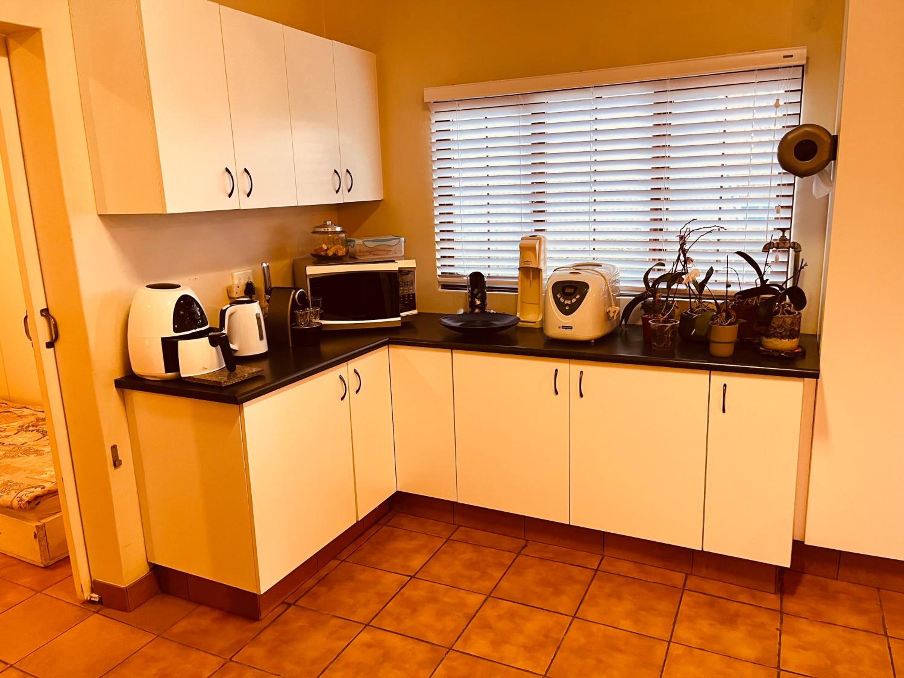 Haze Inn Cottages Wattle view 5