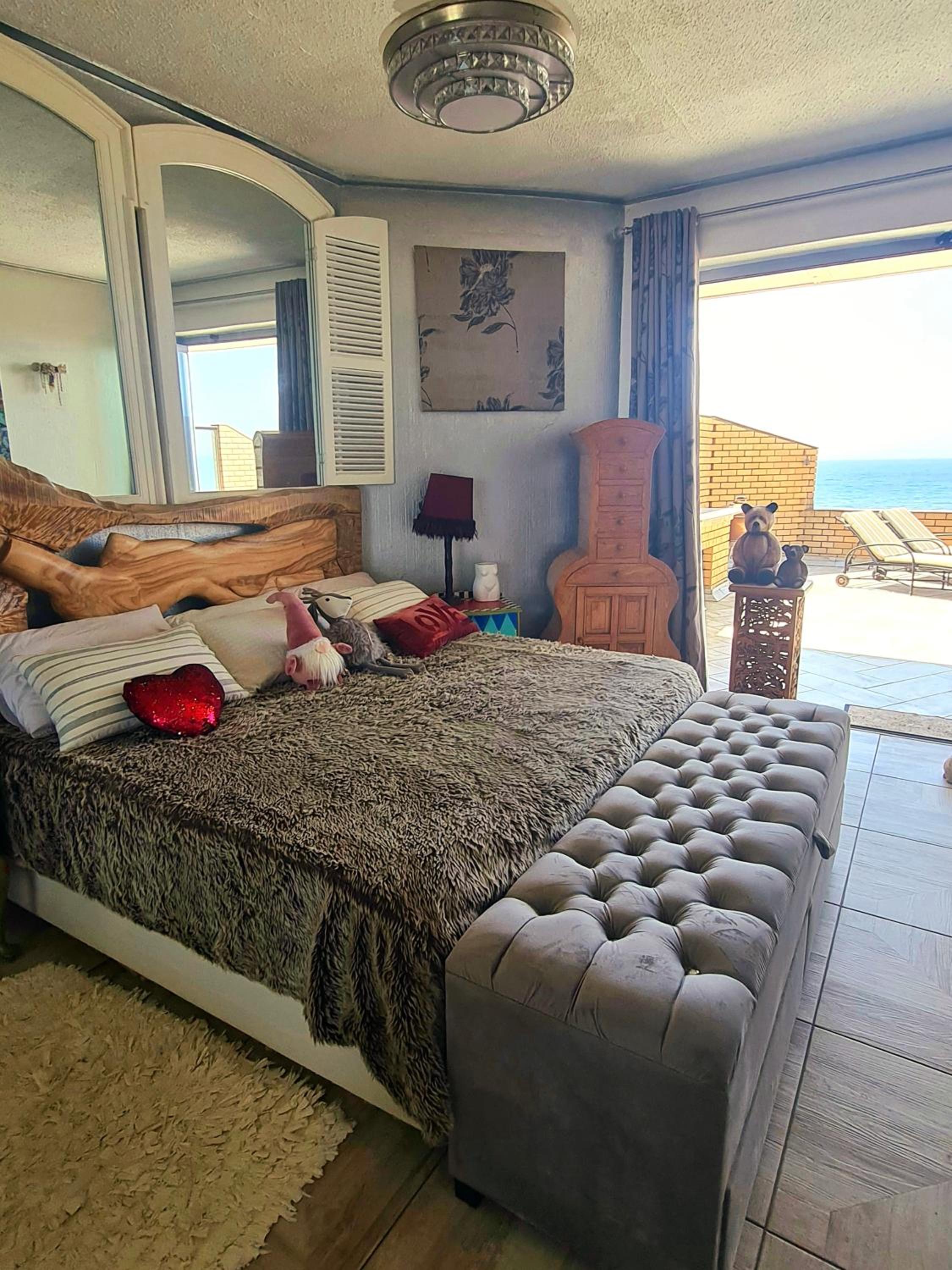 Direct beach access Ballito penthouse backup power view 5