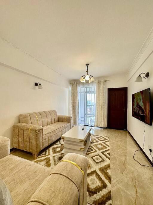 Cozy Spacious Modern Apartment in the Hearth of Nairobi, Kilimani