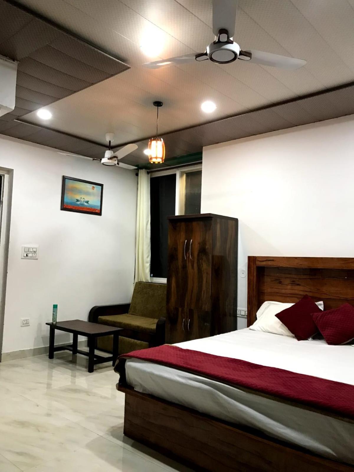 GREEN DANDI HOMESTAY