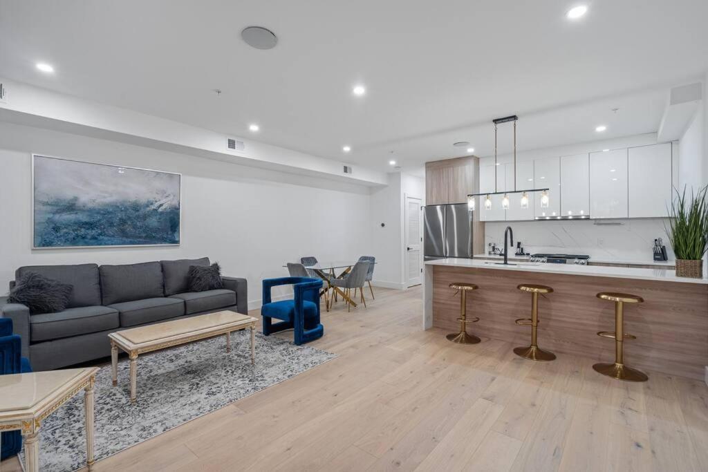 Capitol View1 Charming Oasis in DC near Metro with Fenced Backyard Free Parking and WIFI view 5