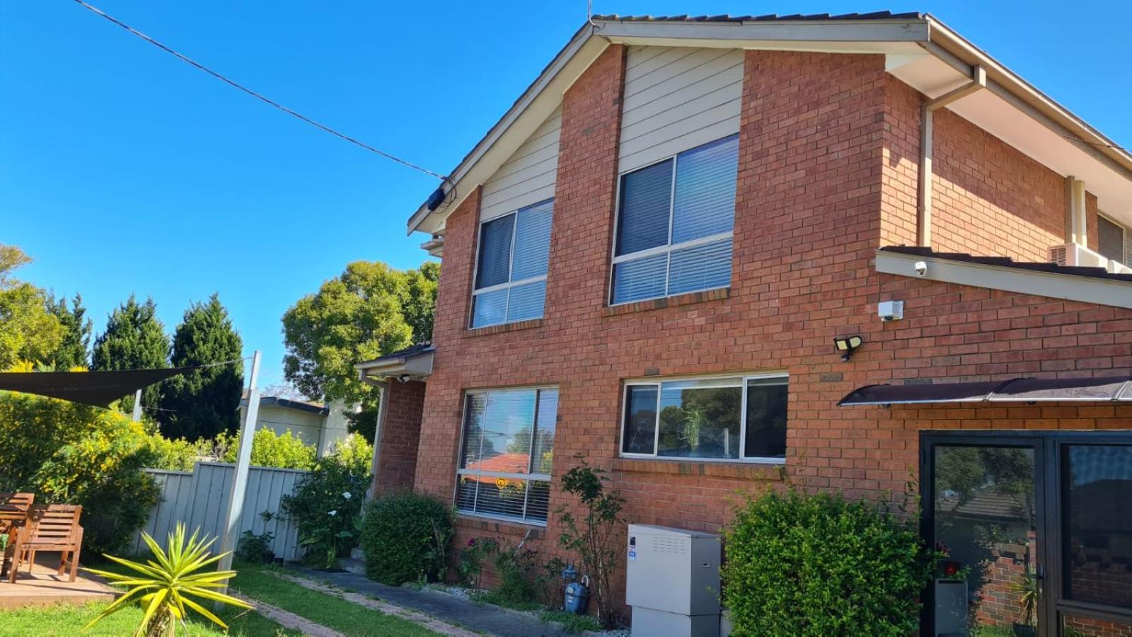 Clayton Living Town House at Monash Doorstep